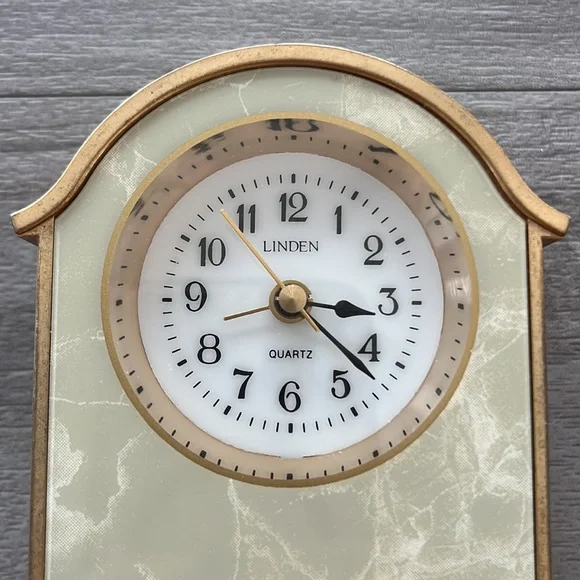 Vintage Linden Alarm Clock - Picture 3 of 14